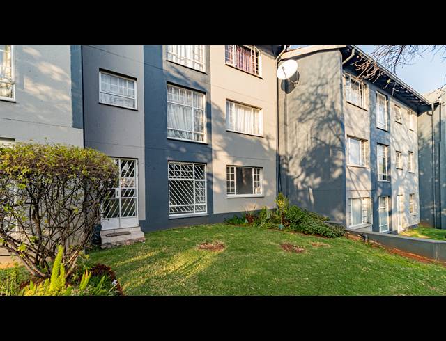 2 BEDROOM APARTMENT FOR SALE IN WELTEVREDEN PARK